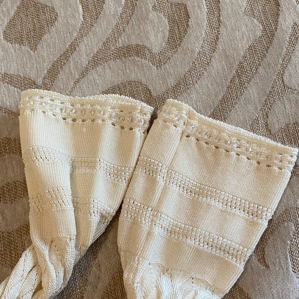 Emma James Cream Beaded Knit Sweater Size M | Feminine Boho Chic Lightweight - Picture 6 of 11